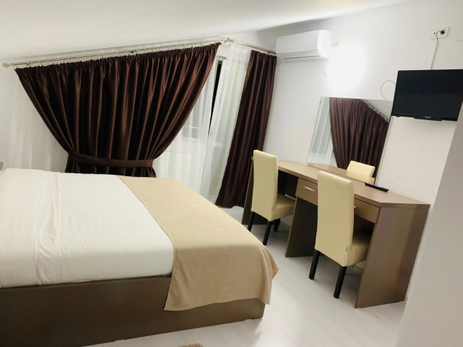 FAST Airport Hotel