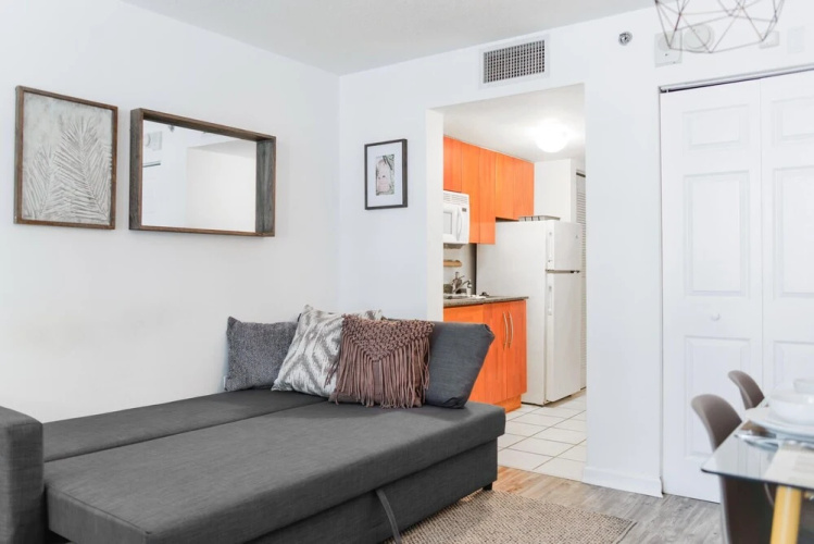 Amazing Studio Apt BRICKELL With pool