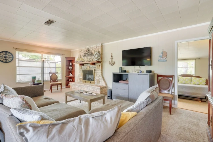 3 Bedrooms Cottage