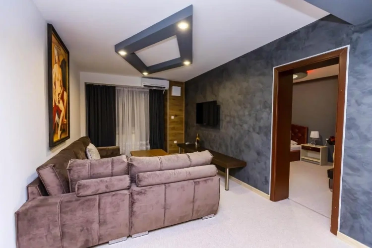 2 Bedrooms Suite
