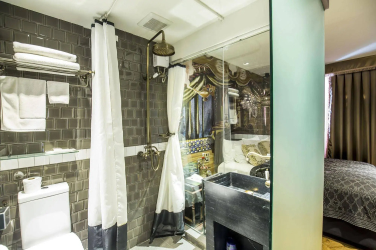 PlayHaus Thonglor Hotel