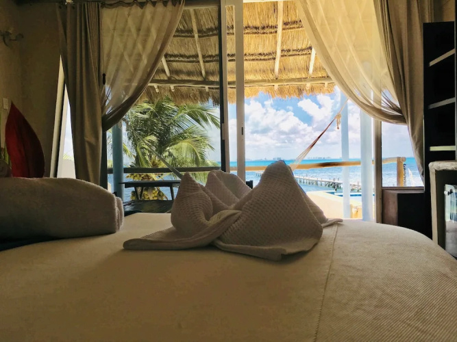 Maria's Kan Kin with Private Beach