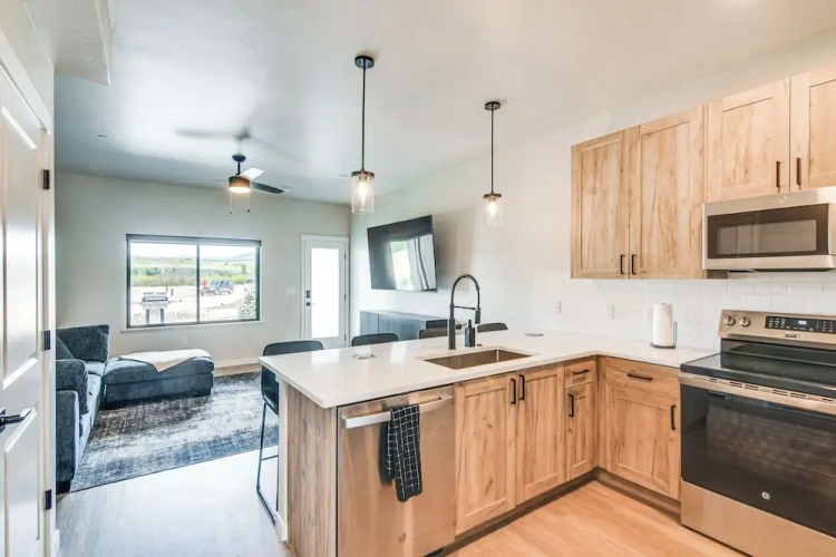 2 Bedrooms Apartment