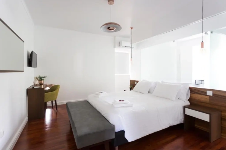 Deluxe Suite