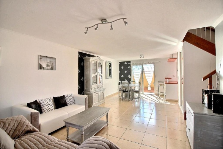 3 Bedrooms Cottage