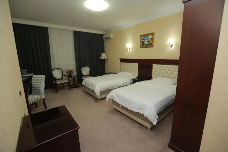 Hayot Hotel