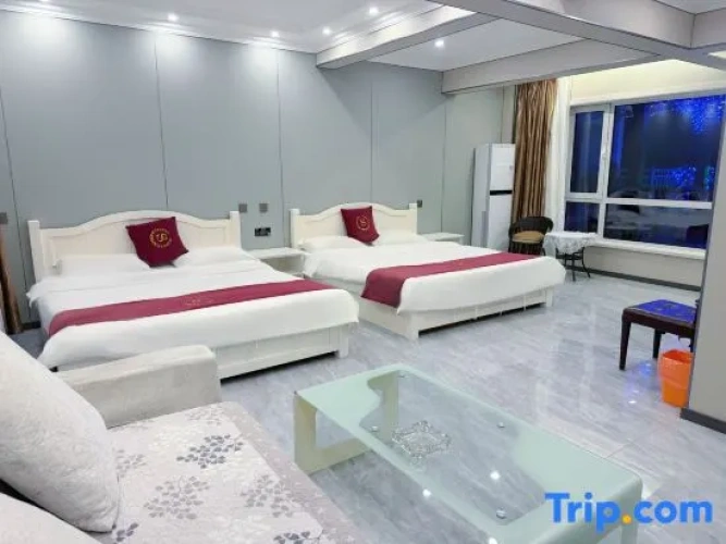 Deluxe Quadruple room with sea view