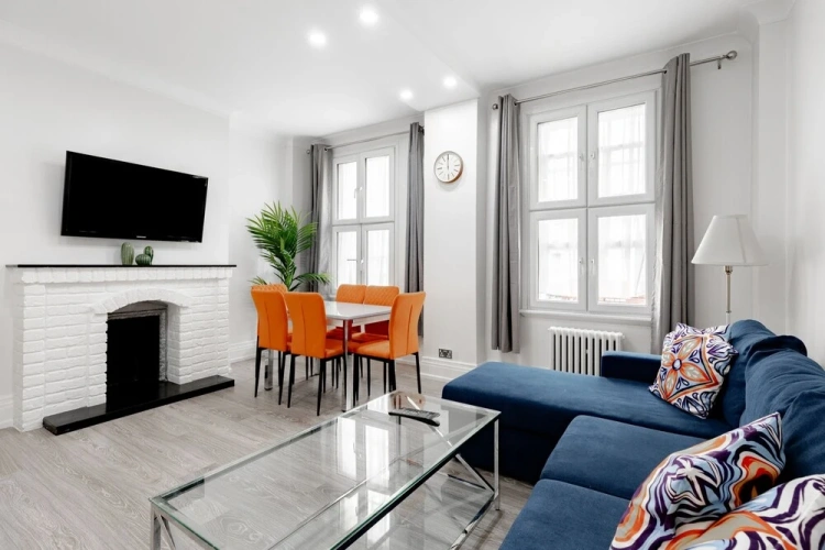 Deluxe Apartment
