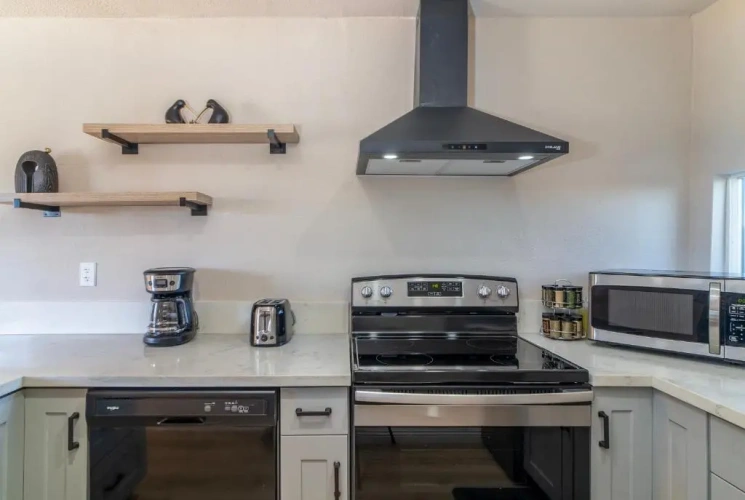 2 Bedrooms Cottage