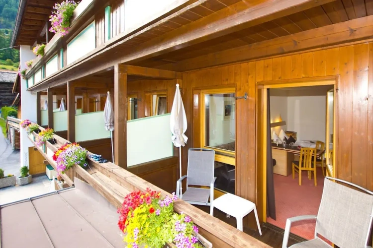 1 Bedroom Apartment with balcony