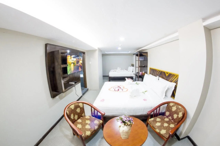 Tristar Hotel