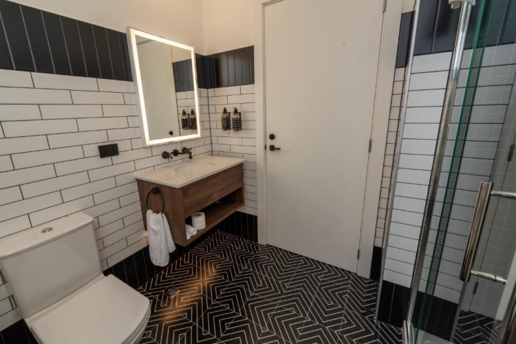 1 Bedroom Premium Suite
