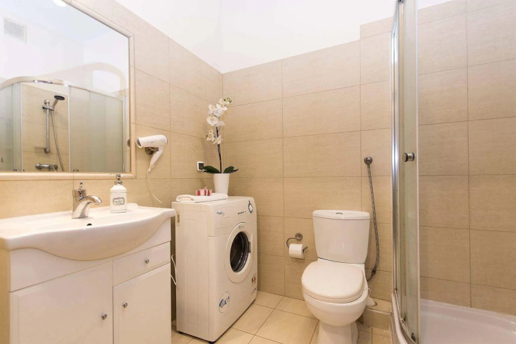Apartament White Lions