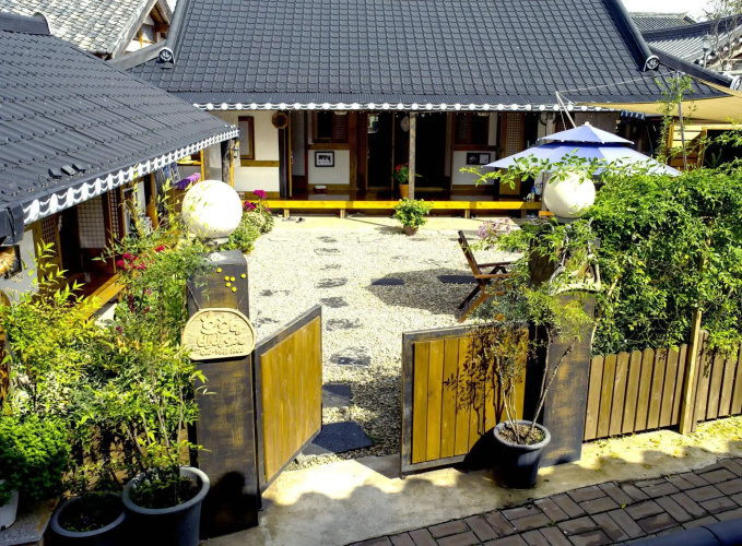 Hohomom Guesthouse