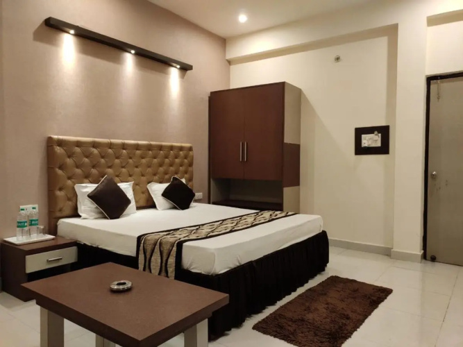 Hotel Maple Delite