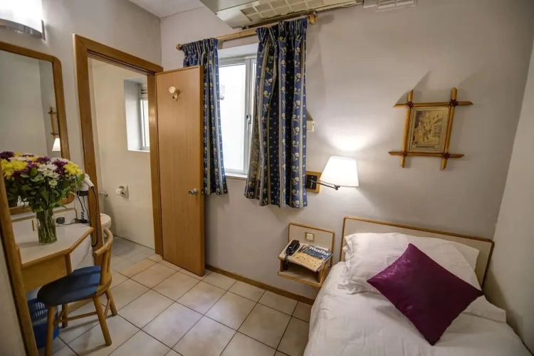 Single room