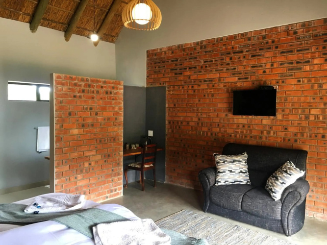 Klein Karoo Game Lodge