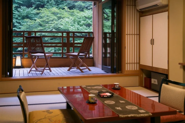 Economy Triple room with mountain view