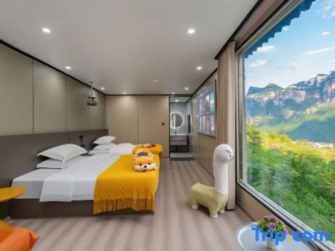Family Suite with view