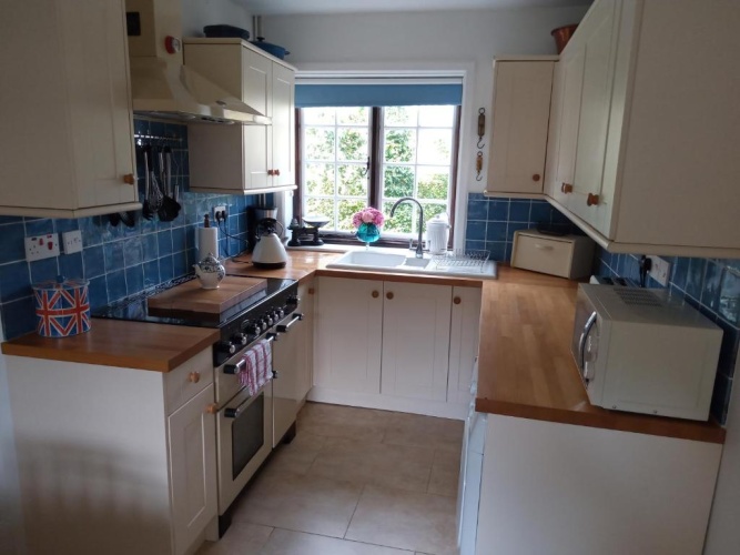 3 Bedrooms Cottage