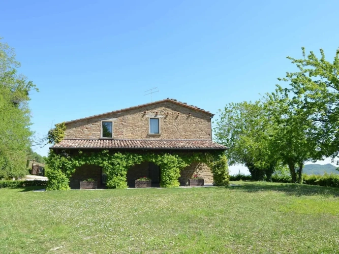 3 Bedrooms Classic Cottage