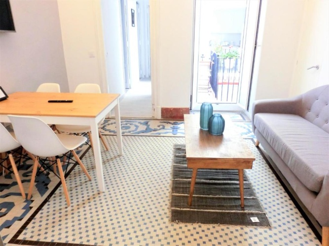 2 Bedrooms Apartment