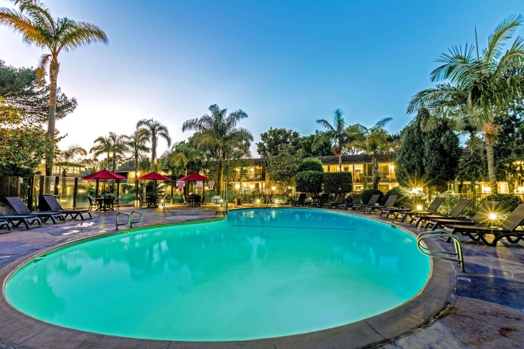 Ramada by Wyndham Santa Barbara photo 12