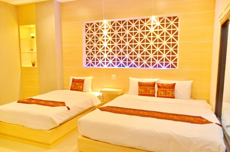 Standard Triple room