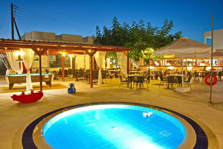 Maria Rousse Apartments