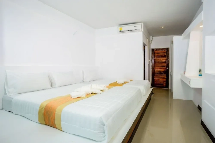 Superior Triple room