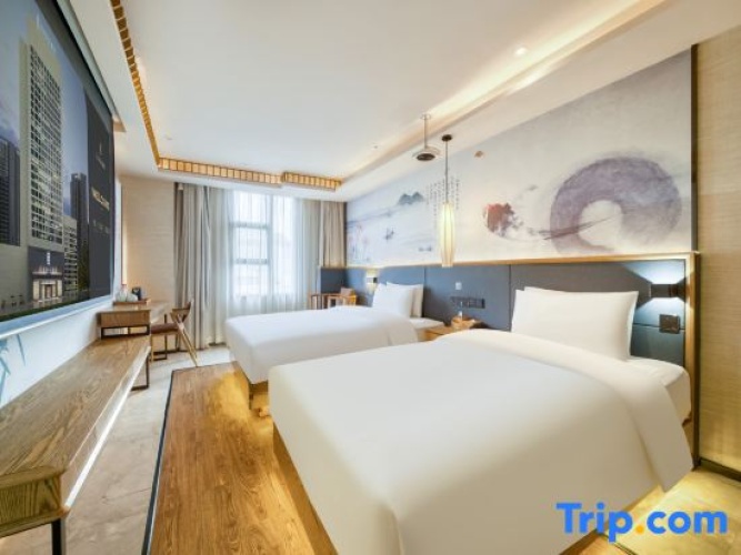 1 Bedroom Standard Double room with street view