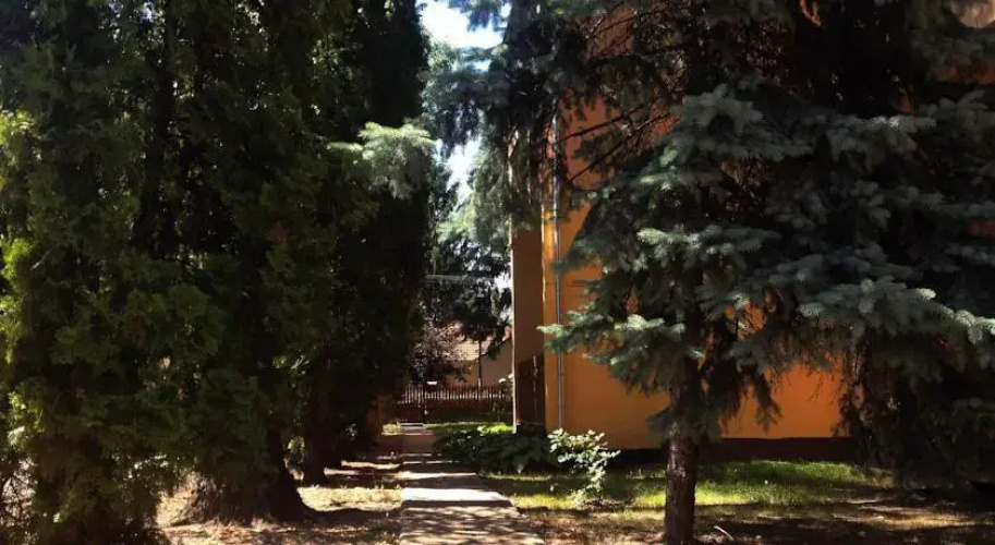 neGGa Retro Apartments