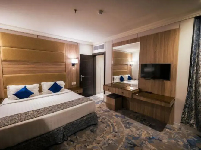 Ebreez Hotel