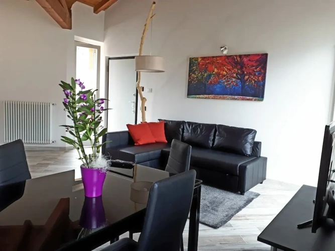 Apartment with balcony
