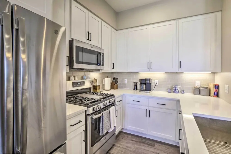 Winter Park Condo w/ Fireplace - 4 Mi to Slopes!