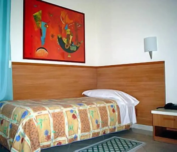 Hotel 2000