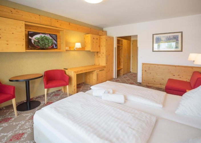 Standard Triple room with balcony
