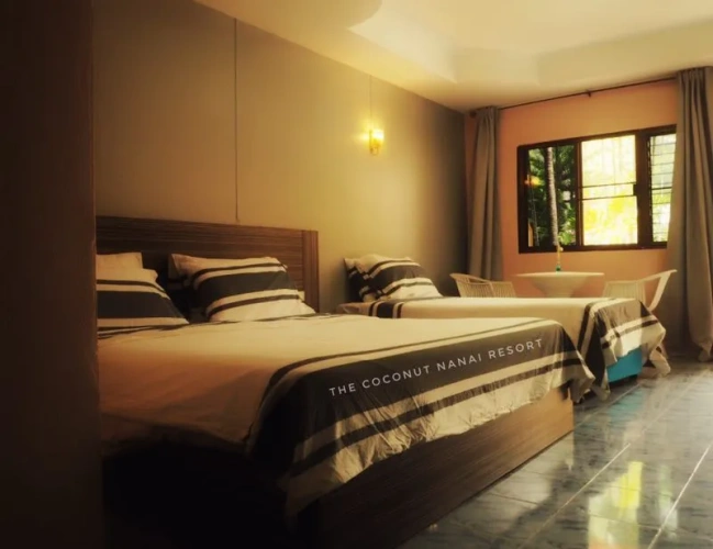 Standard Triple room