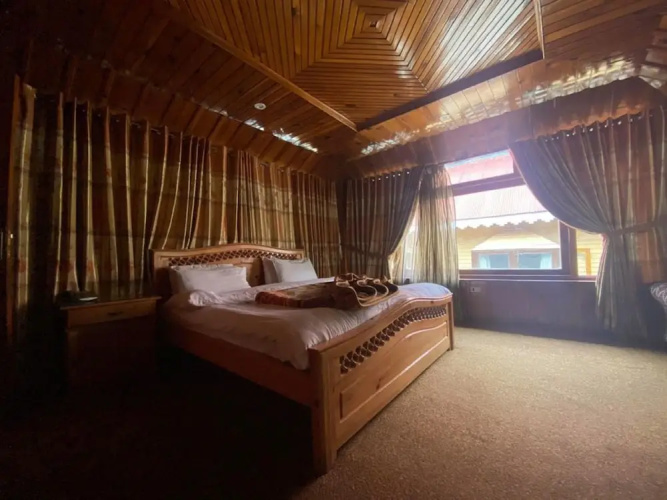 PinePark Lake Luxury Resort Naran