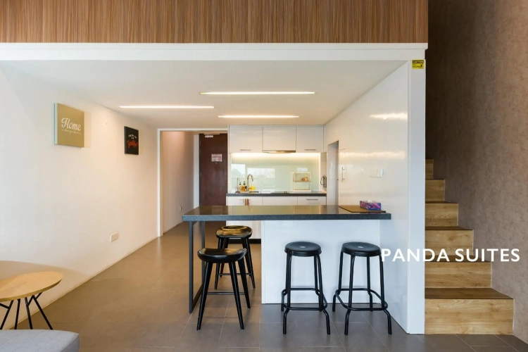 2 Bedrooms Triple Apartment with balcony