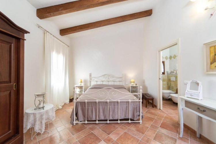 3 Bedrooms Apartment