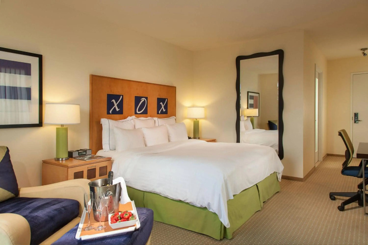 Renaissance Walnut Creek Hotel