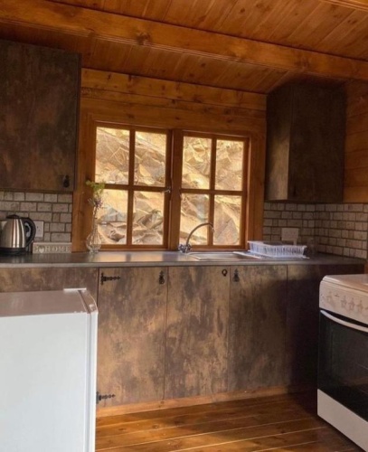 2 Bedrooms Chalet