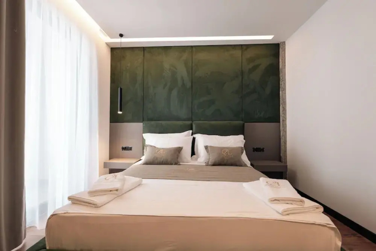 Cuni Luxury Hotel