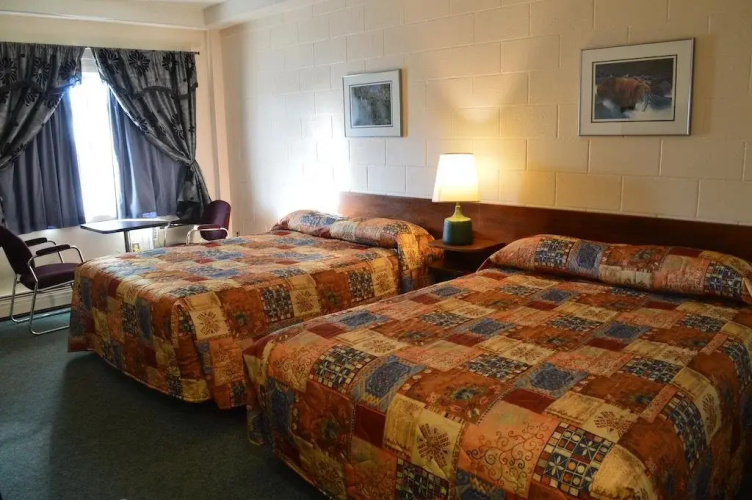 Tobin Lake Motel