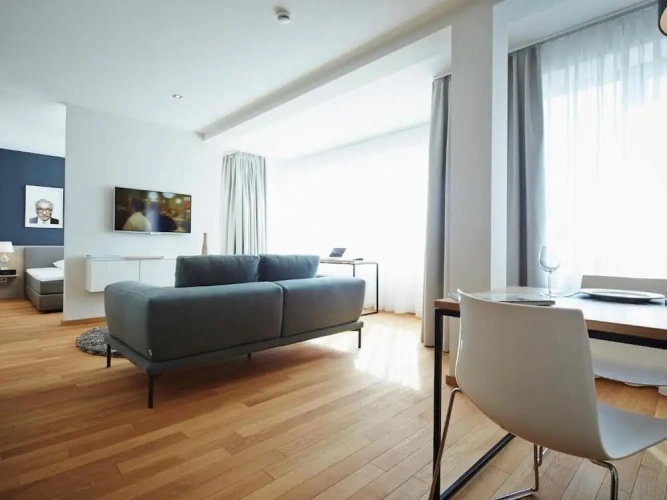 Deluxe Apartment
