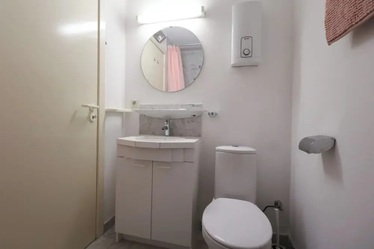 Studio by the Beach With Sea View