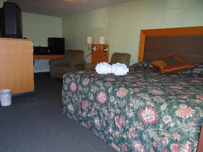 Jonathan Edwards Motel