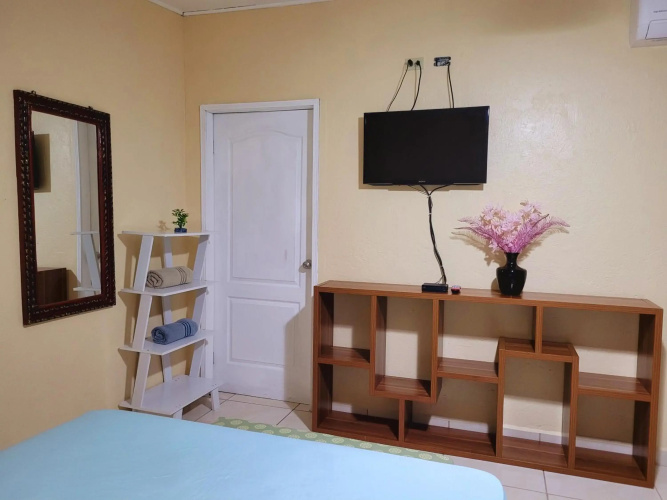 River Merendon Suite.