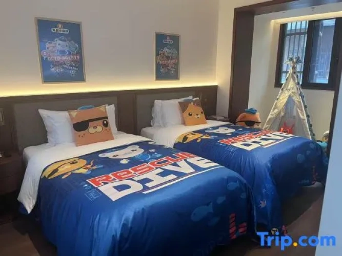 Standard Twin Family room